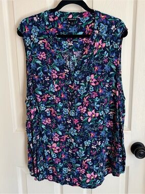 torrid Navy Floral Sleeveless V-Neck Tank Top 3X